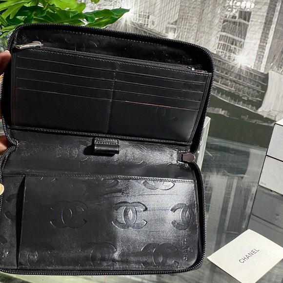 Authentic CHANEL Lambskin Cambon Line Zippy Clutch Wallet - Picture 10 of 17